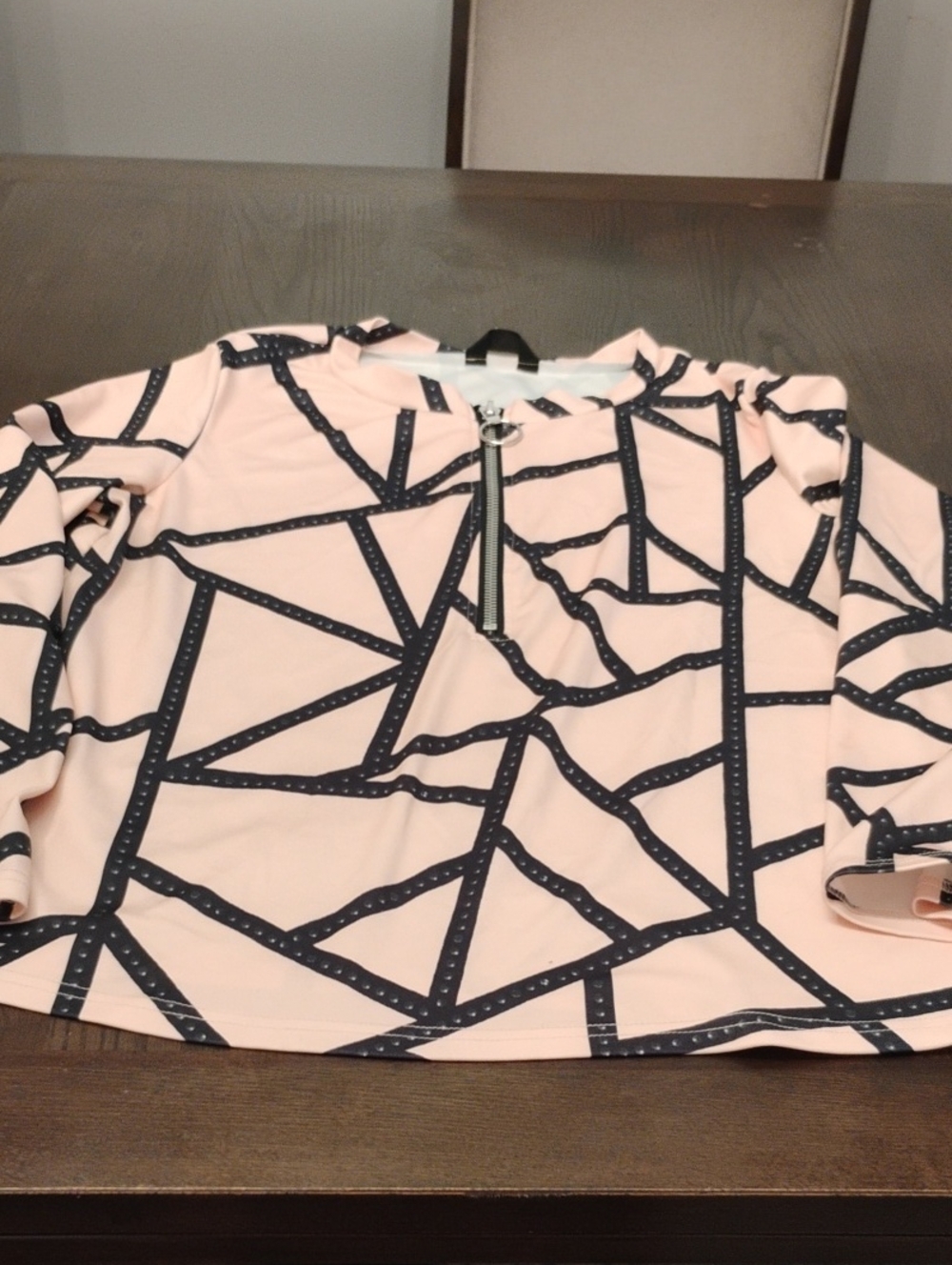 Woman's Long Sleeve Zippered Top
